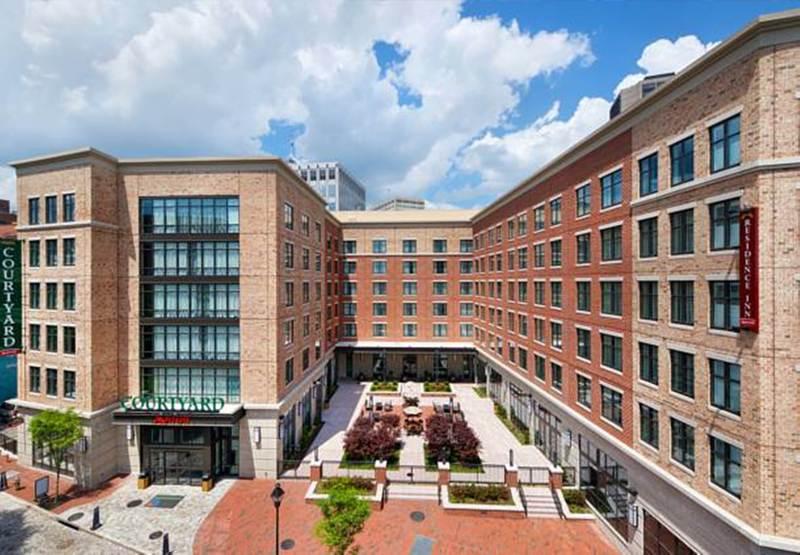 Courtyard By Marriott Downtown